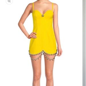 Lining: Viscose 64%, Spandex/Elas 36%
Outer: Wool 99%, Lycra 1%
Dry Clean Only